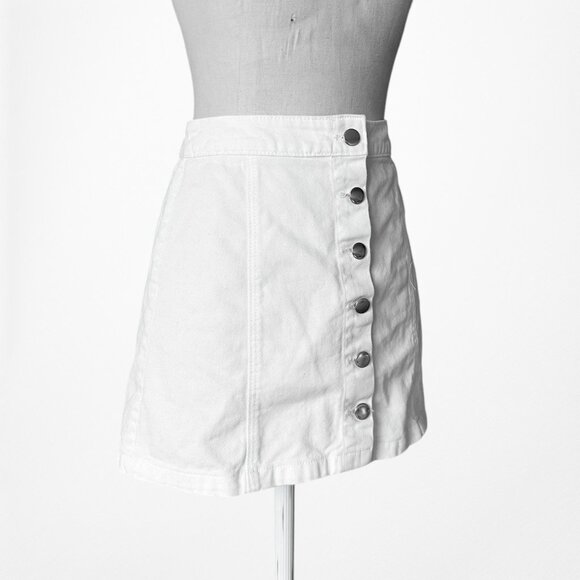 White H&M Button Front High Waisted Denim A-Line Mini Skirt Size XS/S - Picture 5 of 7